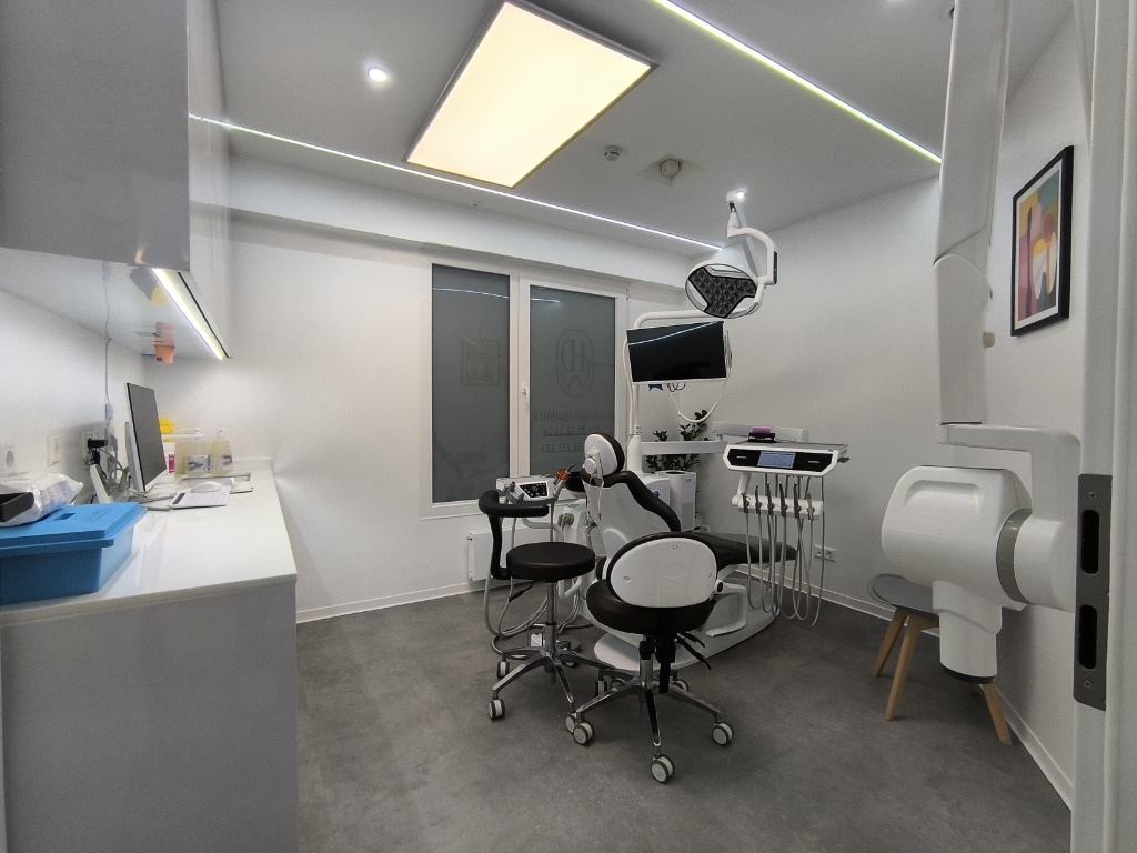 Cabinet dentaire moderne Harmonie Dentaire à Niederkorn - salle de soins équipée